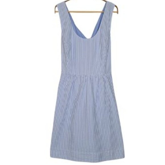 Vineyard Vines Dresses & Skirts - Vineyard Vines Criss Cross Seersucker Dress Blue Hydrangea White Stripe